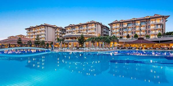 What the Stars Don’t Show Hidden Patterns in Westgate Resorts Ratings